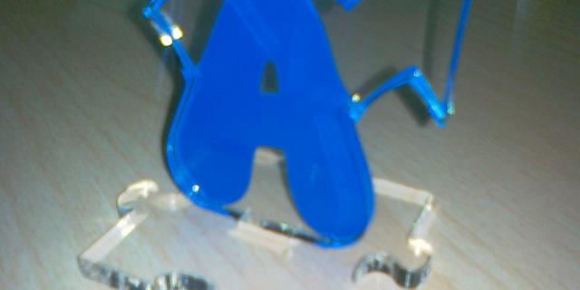 Slova od plexiglass,Zabranjeno pusenje, lasersko secenje,plaxiglass 